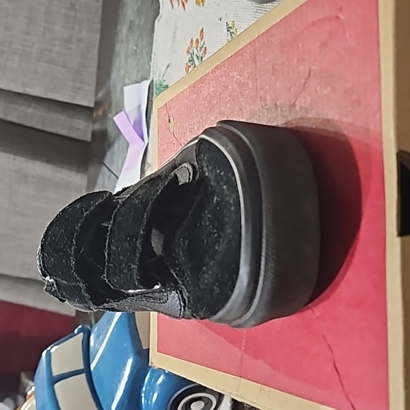 Old Skool V Van's black size 12c gently used with straps sneaker - Picture 6 of 9